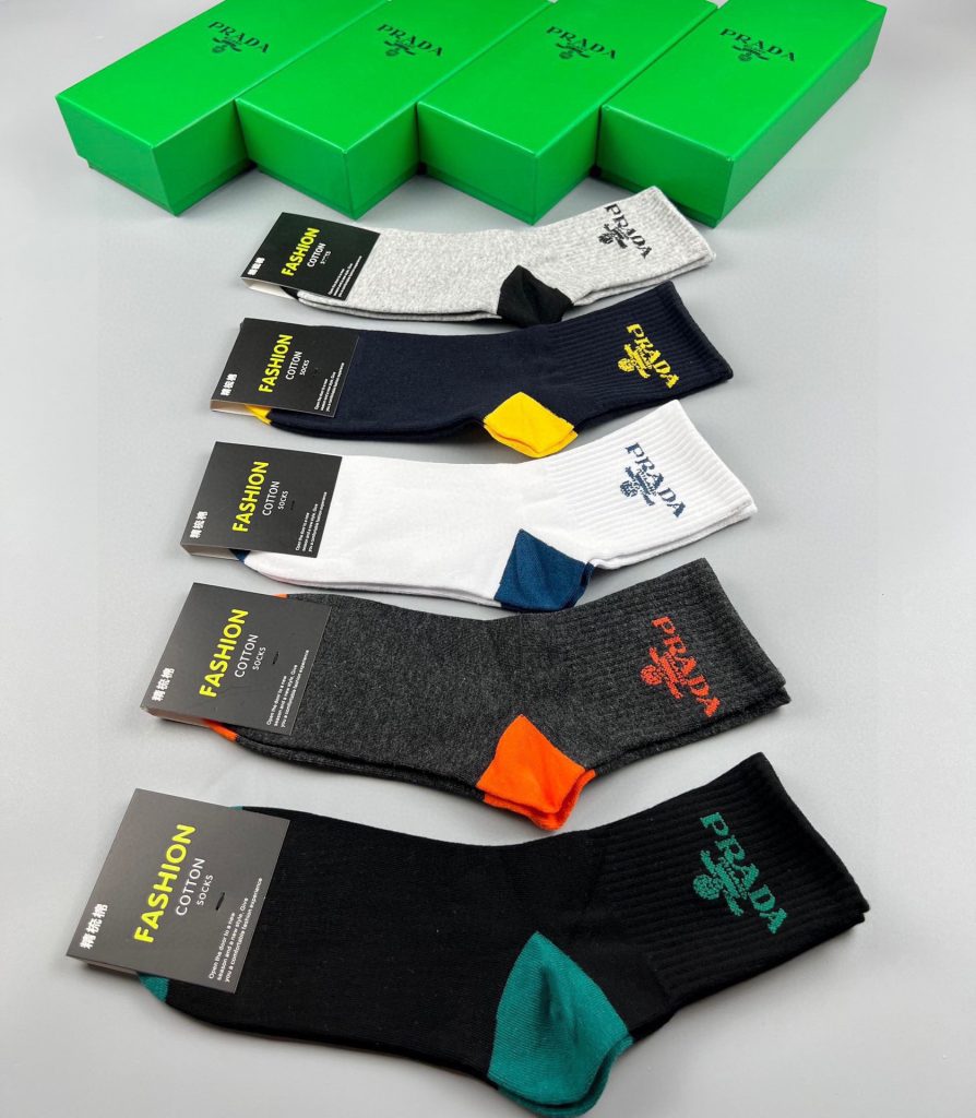 人気定番 薄手 吸汗 プラダ コピー 靴下 5足組