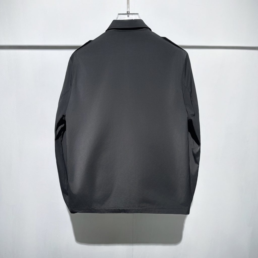 プラダ 入手困難   コピー  ミリタリーコートジャケット 