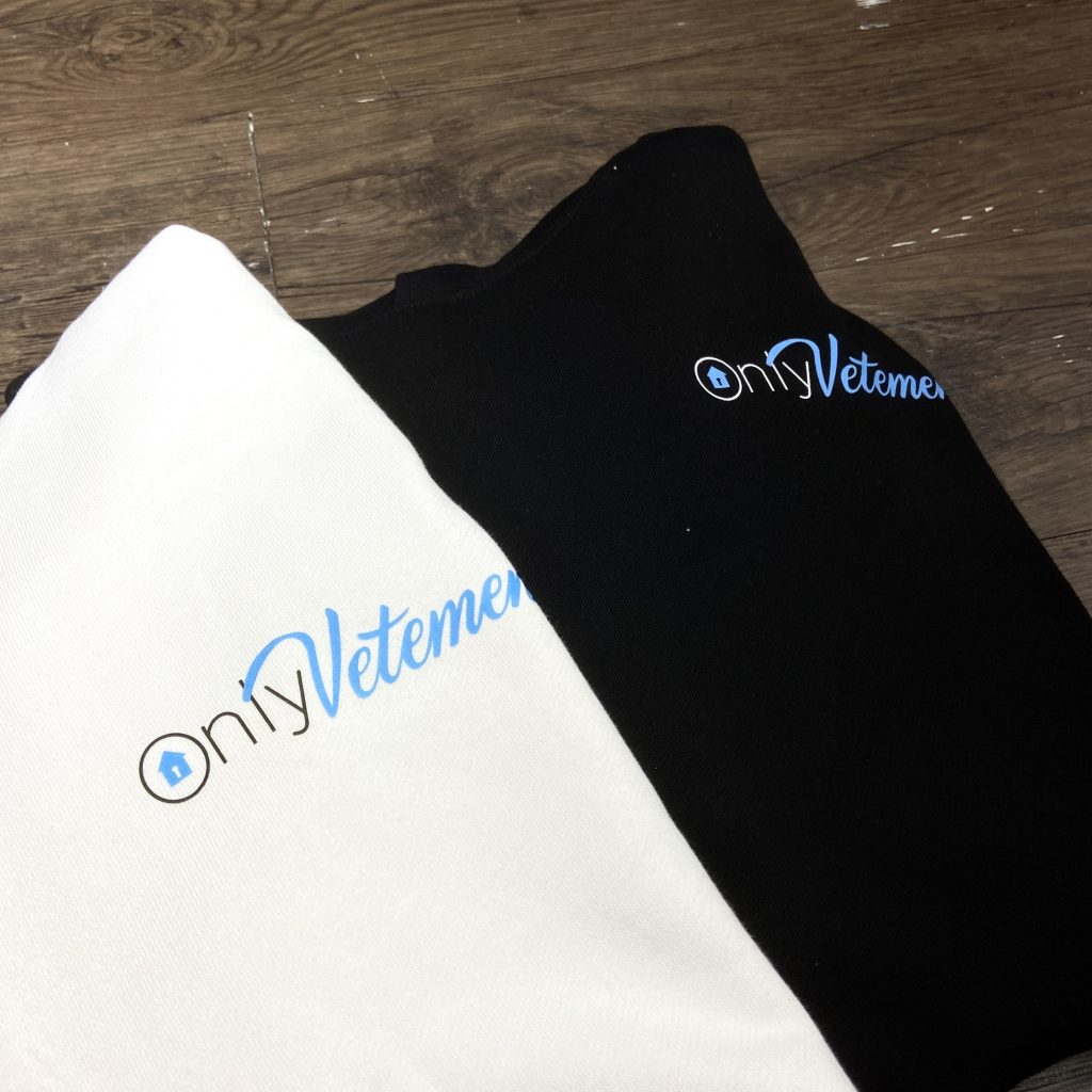 人気定番 ヴェトモン スーパーコピー アイキャッチ アルファベットプリントフード付きパーカー 