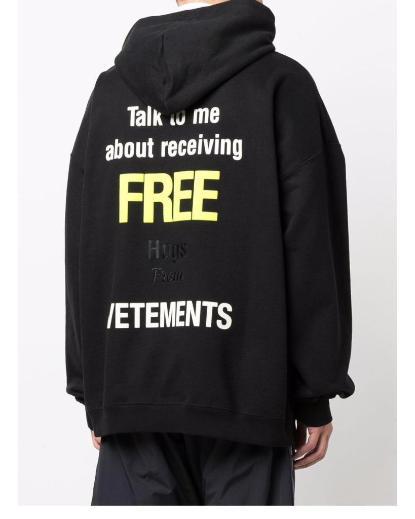 ヴェトモン スーパーコピー 入手困難 アメリカンスタイルフード付きパーカー