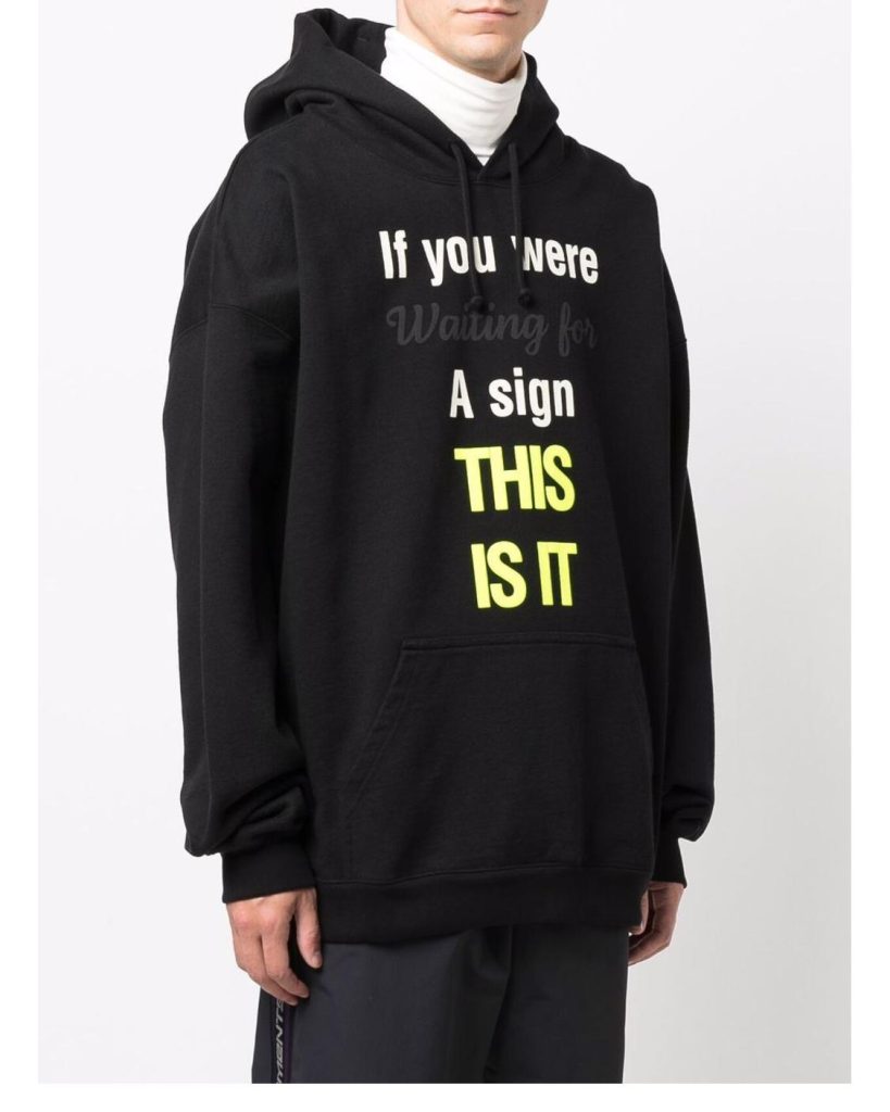 ヴェトモン スーパーコピー 入手困難 アメリカンスタイルフード付きパーカー