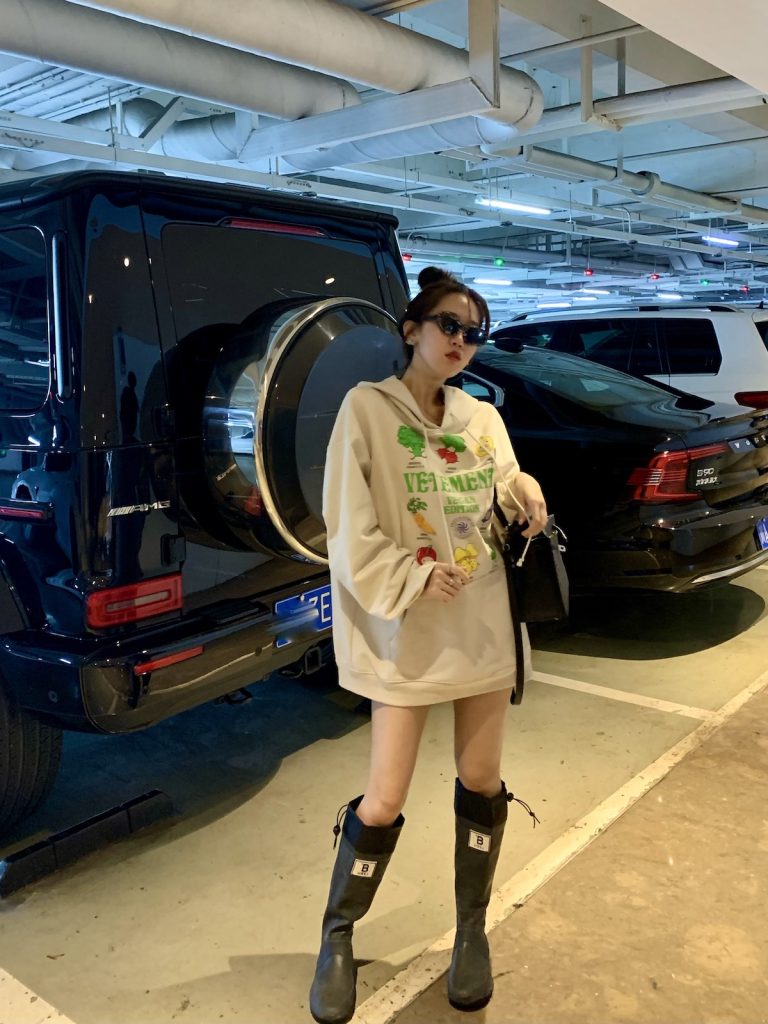 新作 入荷 格安 ヴェトモン スーパーコピー アメリカンスタイルグラフィティカジュアルフード付きパーカー