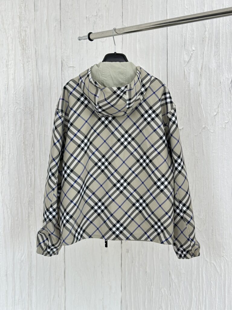芸能人愛用 高級感ある バーバリー n級品 レトロ チェック柄ブルゾンジャケット