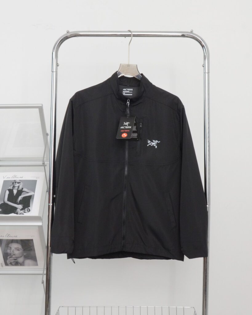 最安値人気 激安通販 アークテリクス n級品 ペアタイプのフード付きジャケット!