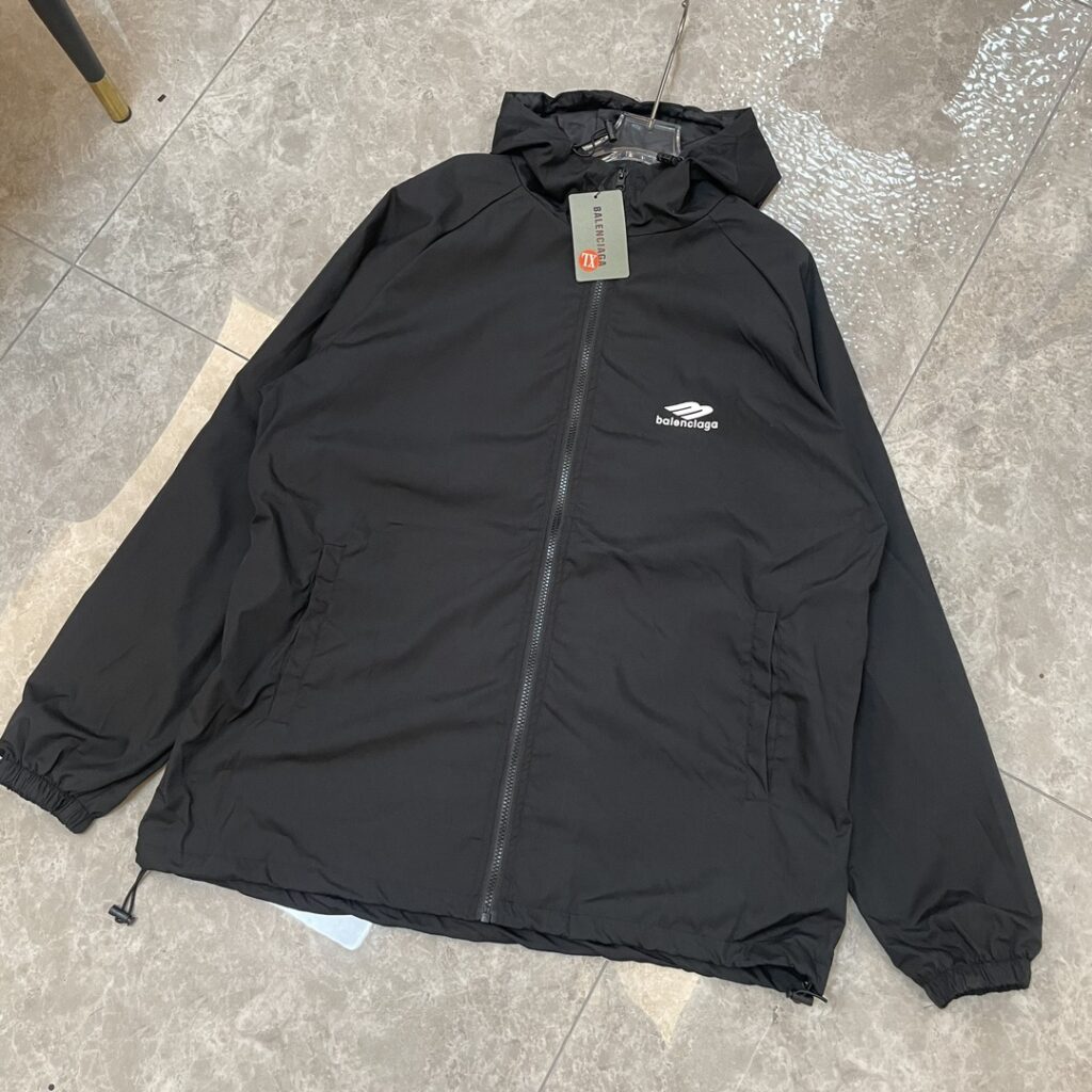 低価直輸入専門店 バレンシアガ 偽物 ゆったりスポーツカジュアルコーディネート自在コート|スーパーコピーn級優良店 4 低価直輸入専門店 バレンシアガ 偽物 ゆったりスポーツカジュアルコーディネート自在コート