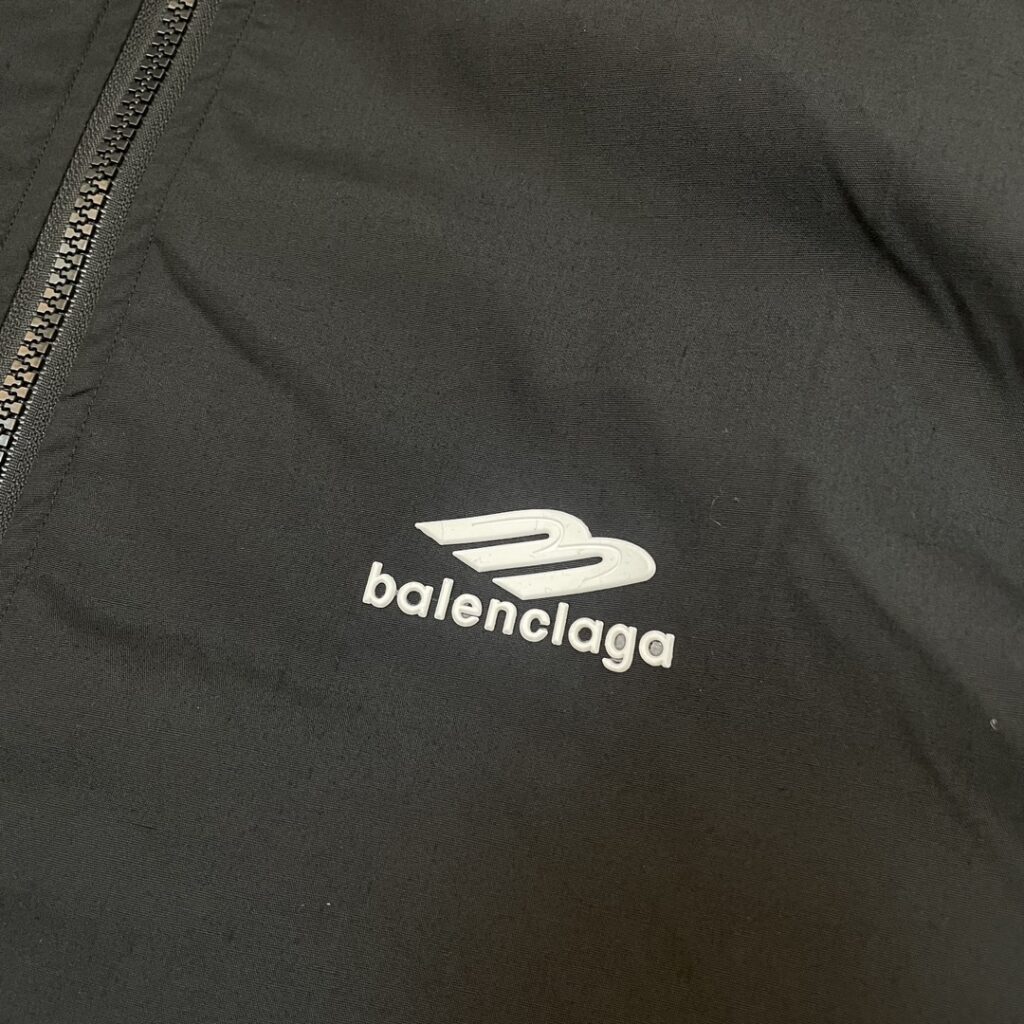 低価直輸入専門店 バレンシアガ 偽物 ゆったりスポーツカジュアルコーディネート自在コート|スーパーコピーn級優良店 7 低価直輸入専門店 バレンシアガ 偽物 ゆったりスポーツカジュアルコーディネート自在コート