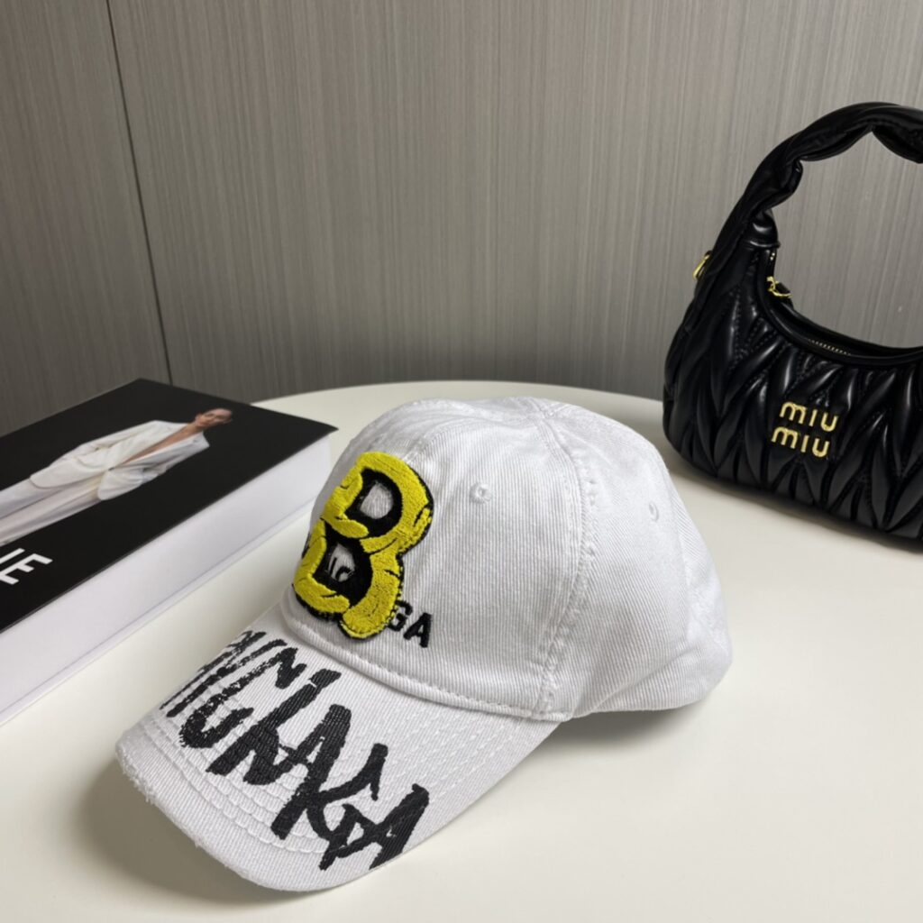 激安大特価最新作 バレンシアガ スーパーコピー 優良サイト 口コミ 新作刺繍 ベースボールキャップ