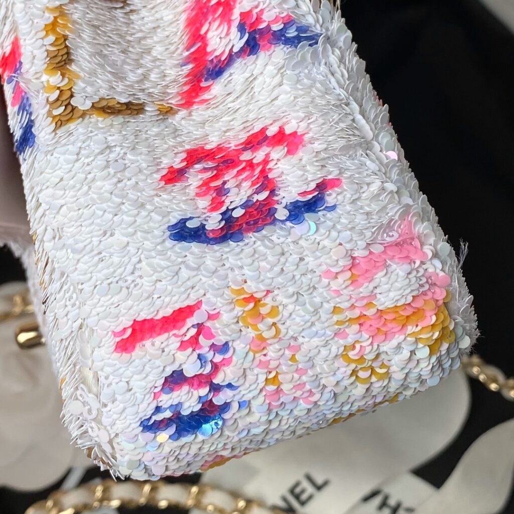 HOT100%新品  シャネル スーパーコピー 優良サイト 口コミ AS3269 アルファベット 刺繍ハンドバッグ