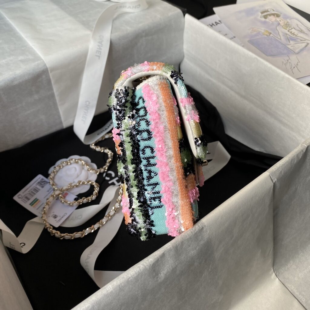 人気セール シャネル コピー AS3269 アルファベット 刺繍ハンドバッグ