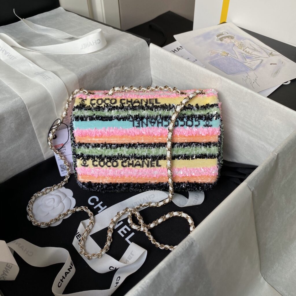 人気セール シャネル コピー AS3269 アルファベット 刺繍ハンドバッグ