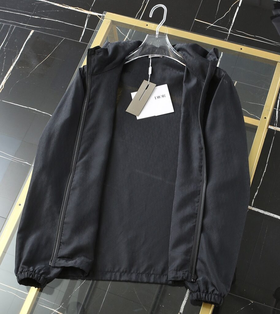 低価直輸入専門店 ディオール スーパーコピー 新作薄手日焼け止めコート