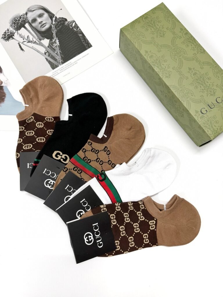 HOT100%新品 グッチ 偽物 吸汗防臭通気性の良いソックス靴下