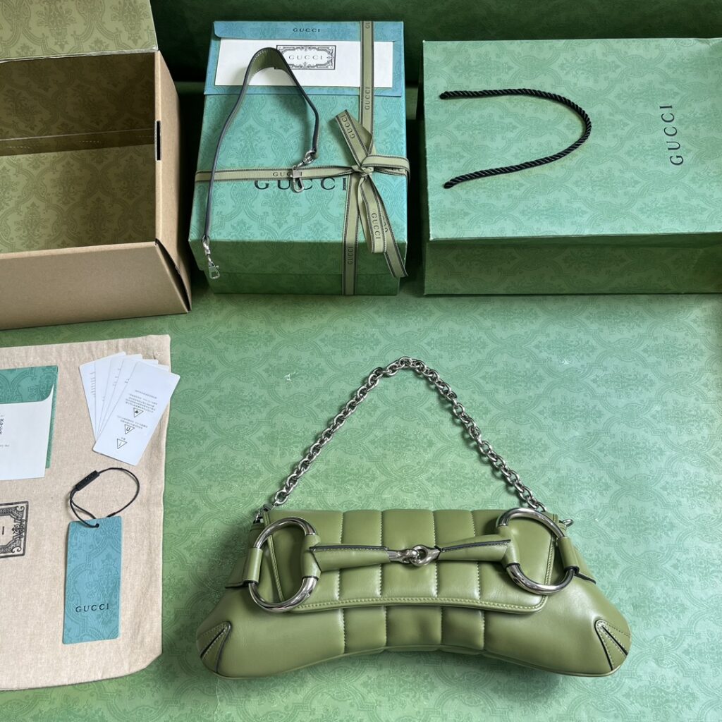 芸能人愛用 高級感ある グッチ スーパーコピー Horsebit Chain リュック