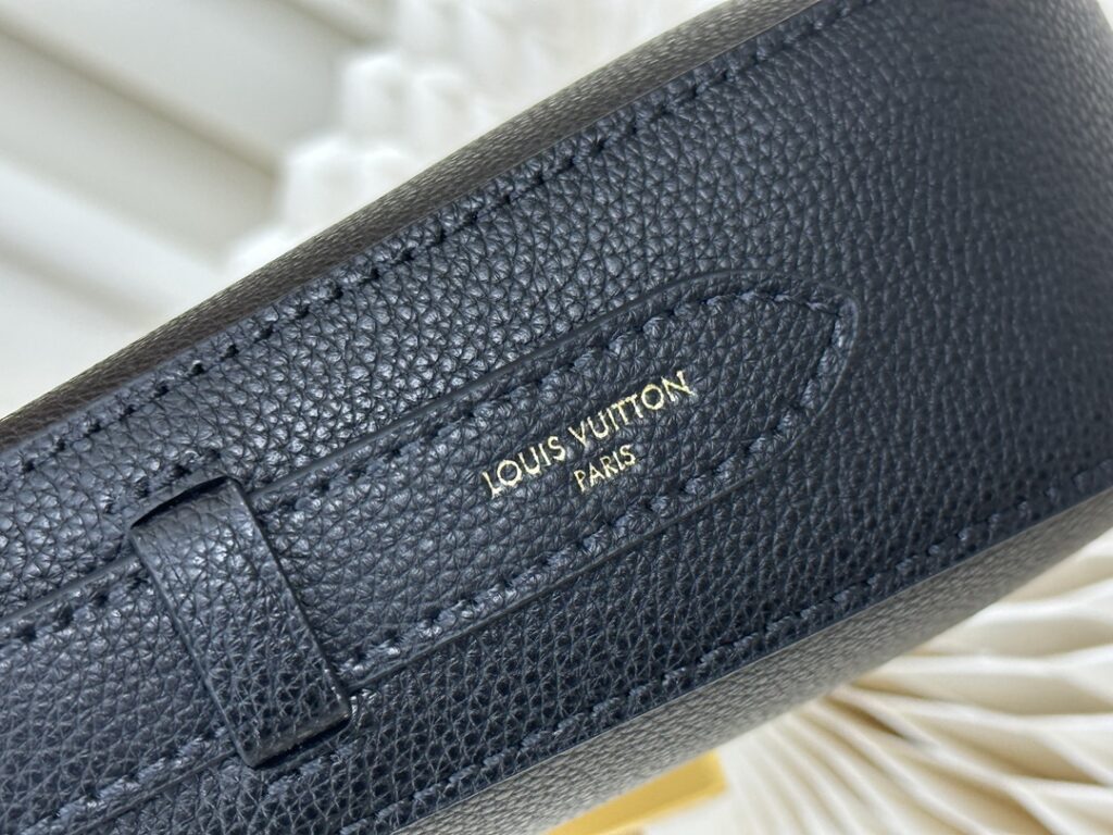 有名人の愛用品 ルイヴィトン コピー M24611 ブラックハンドバッグトートバッグ