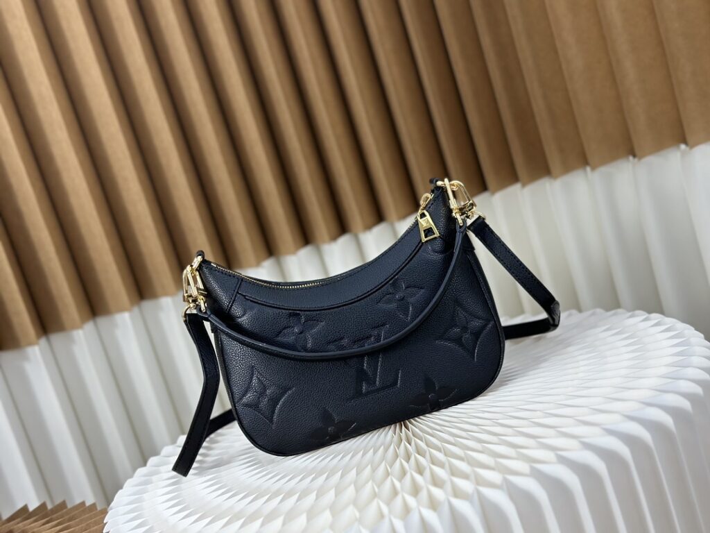 激安大特価最新作 ルイヴィトン  スーパーコピー M46119  Monogram皮革Bagatelle  ハンドバッグ