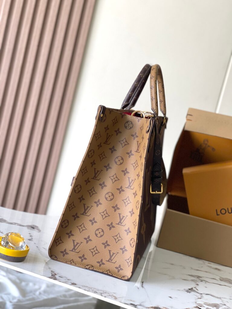 品質保証新作品質保証新作登場 ルイヴィトン コピー M46823 OnTheGo ハンドバッグ 登場 ルイヴィトン コピー M46823 OnTheGo ハンドバッグ