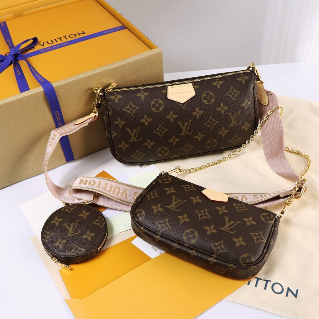 有名人の愛用品 ルイヴィトン M44840  偽物 MULTI POCHETTE ACCESSOIRES ハンドグレバッグ