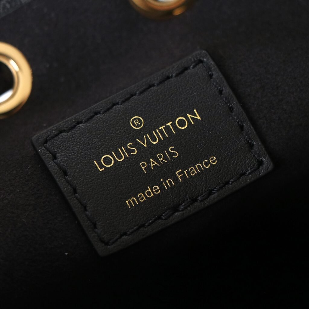 新品 ルイヴィトン  ハンドグレバッグスーパーコピー LV M83480  Canoé  バケツバッ