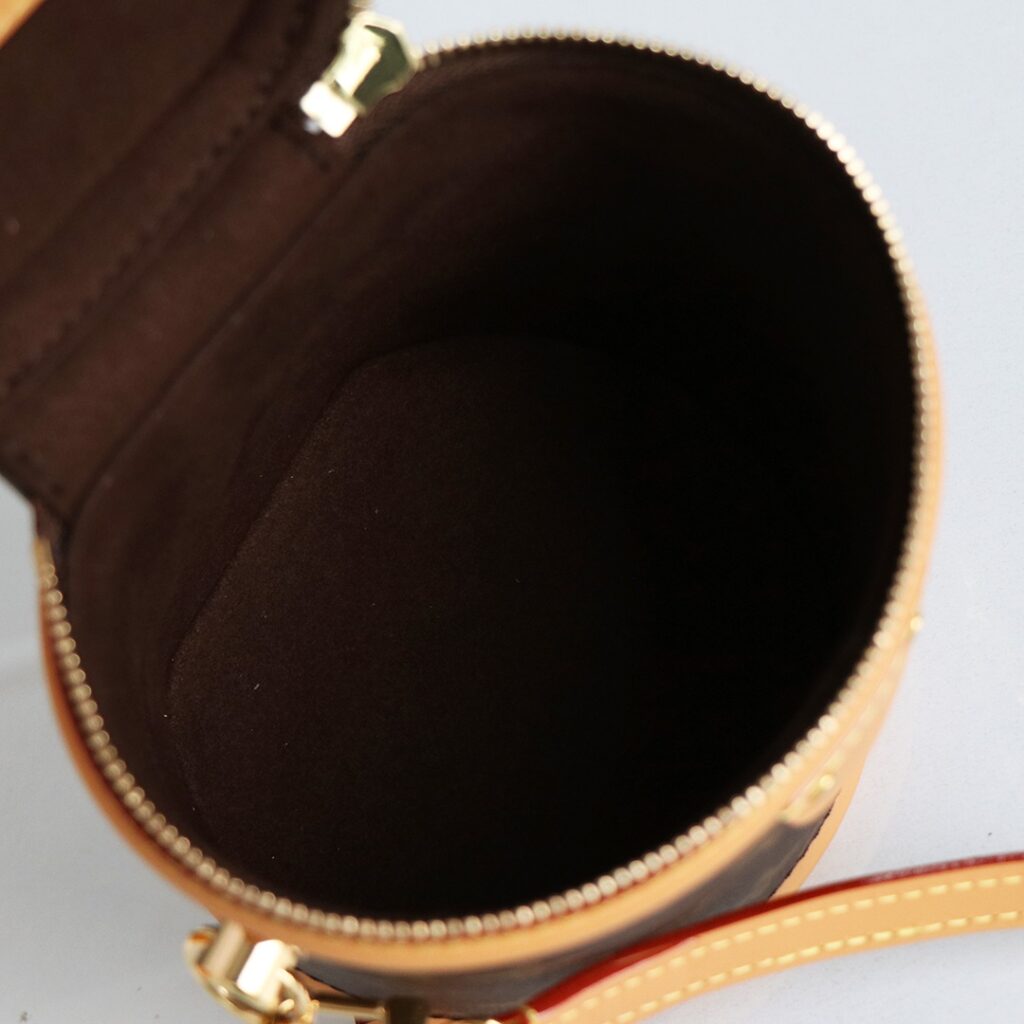 オシャレにお得100%新品 ルイヴィトン 偽物 M82952 Nano Cannes ハンドグレバッグ