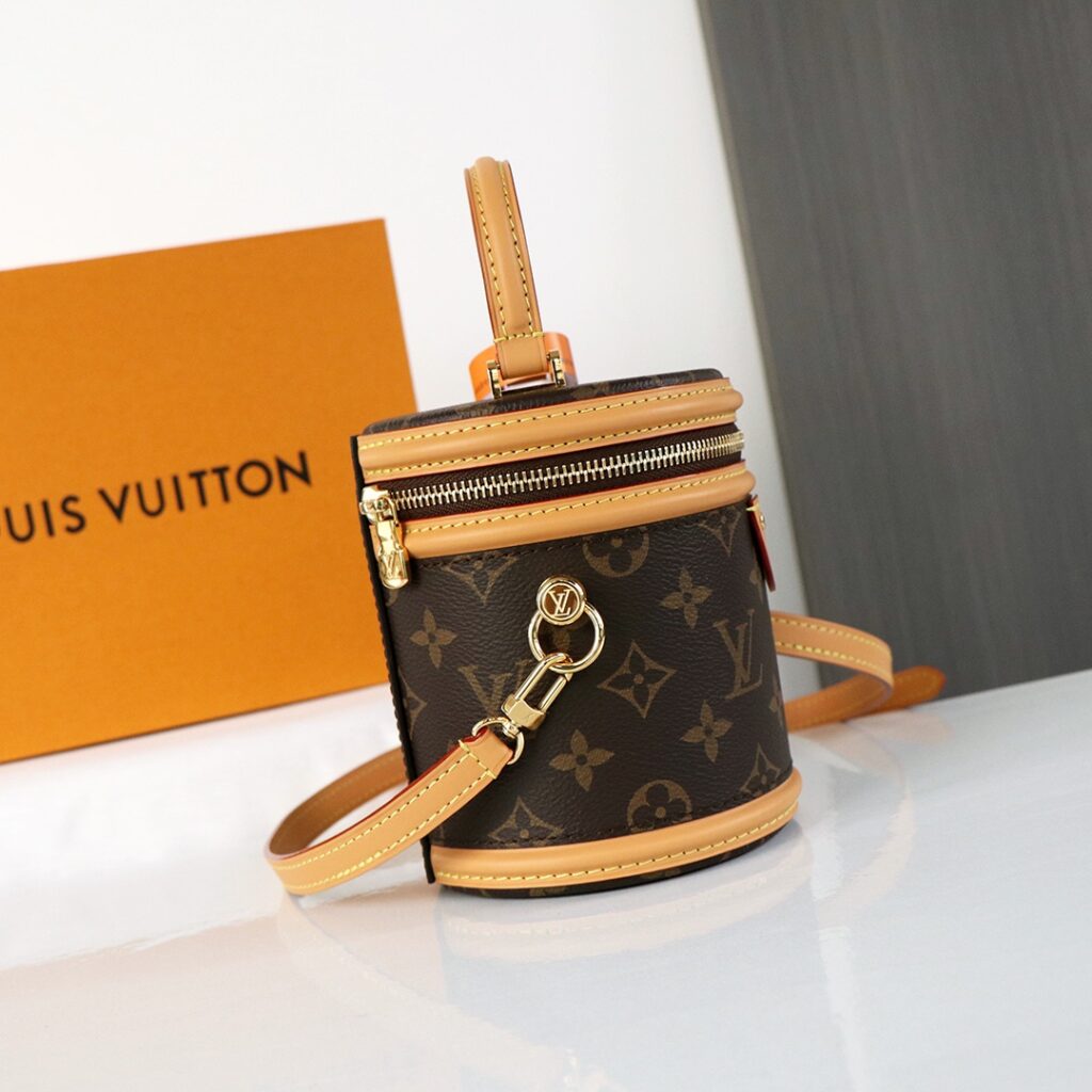 オシャレにお得100%新品 ルイヴィトン 偽物 M82952 Nano Cannes ハンドグレバッグ