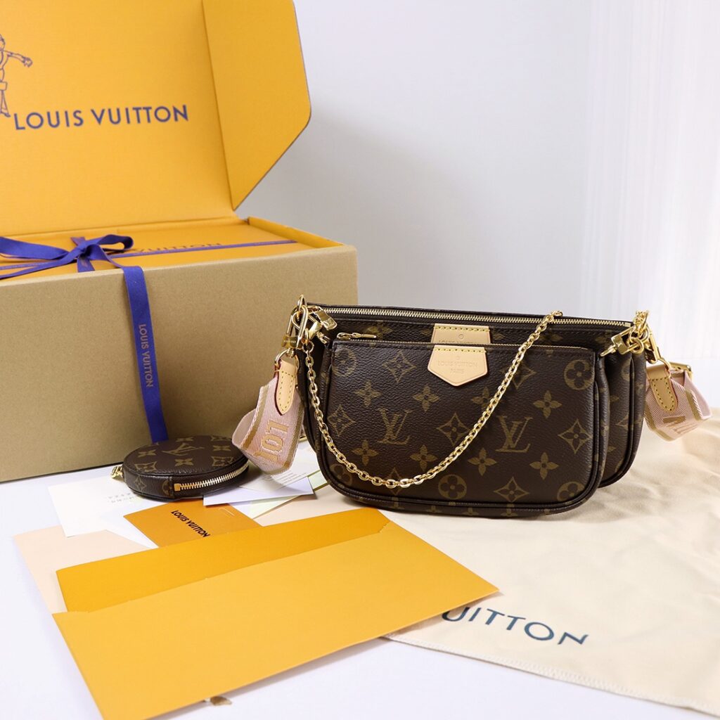 有名人の愛用品 ルイヴィトン M44840  偽物 MULTI POCHETTE ACCESSOIRES ハンドグレバッグ