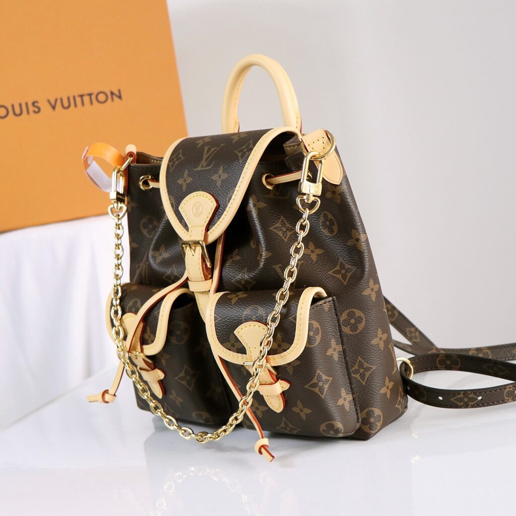 大活躍！存在感のある ルイヴィトン  スーパーコピー Excursion リュック