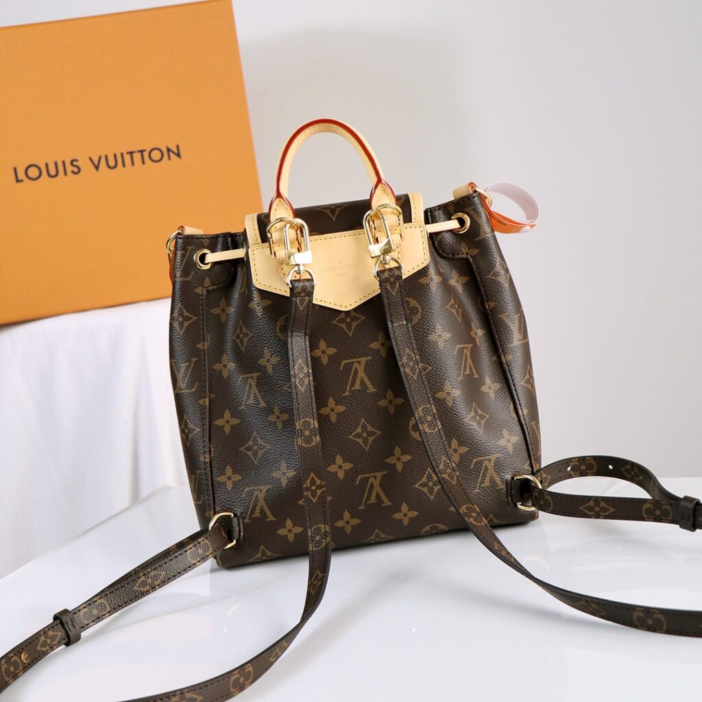 大活躍！存在感のある ルイヴィトン  スーパーコピー Excursion リュック