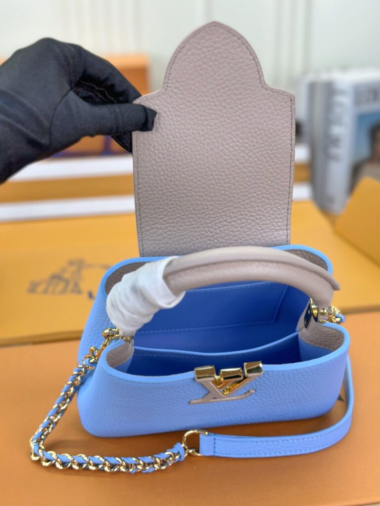 大特価!新商品! ルイヴィトン スーパーコピー M21689 Taurillon レザー版Capucines BB ハンドバッグ