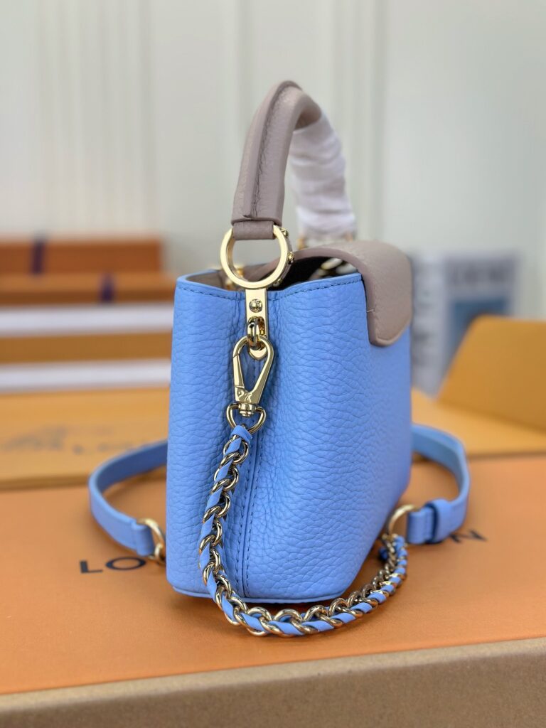 大特価!新商品! ルイヴィトン スーパーコピー M21689 Taurillon レザー版Capucines BB ハンドバッグ