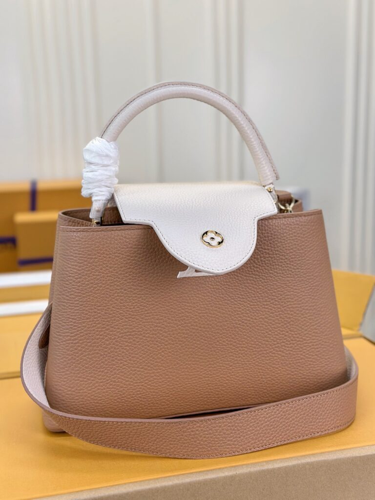 個性的 魅力的 心地よい コットン素材 ルイヴィトン スーパーコピー Taurillon レザー版 ローズレッド Capucines BB ハンドバッグ|スーパーコピーn級優良店 3 大特価!新商品! ルイヴィトン スーパーコピー Taurillon レザー版 ローズレッド Capucines BB ハンドバッグ