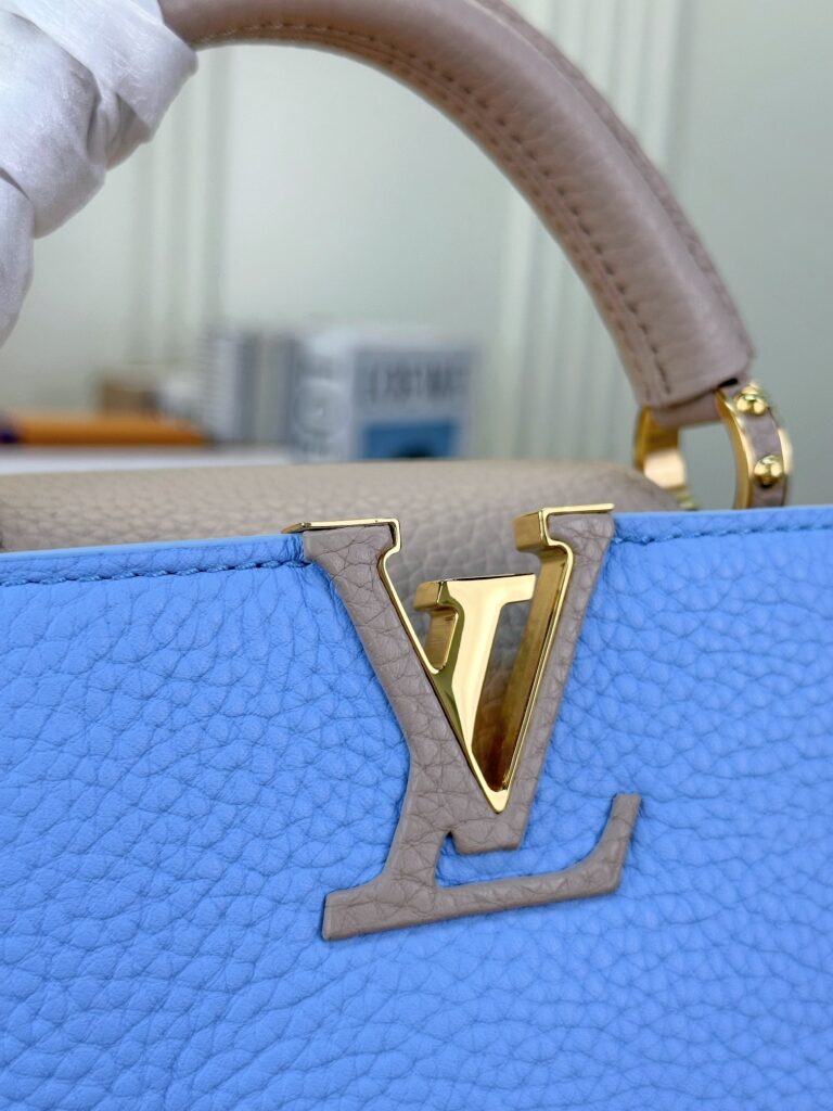 大特価!新商品! ルイヴィトン スーパーコピー M21689 Taurillon レザー版Capucines BB ハンドバッグ