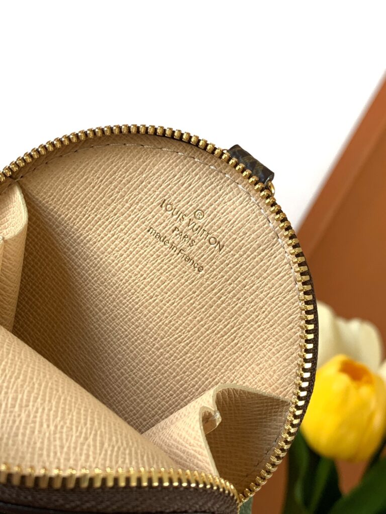 人気セール ルイヴィトン n級品 M44813 Multi Pochette Accessoires ハンドバッグ