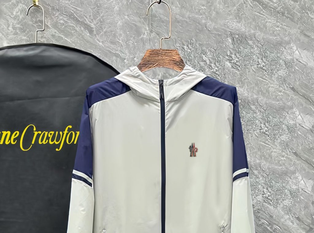 新作 入荷 格安 モンクレール n級品 タイプフード付きスポーツジャケット