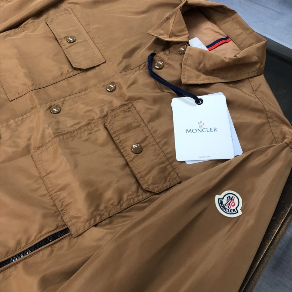 個性的 魅力的 心地よい コットン素材   モンクレール スーパーコピー  シャツジャケットコート