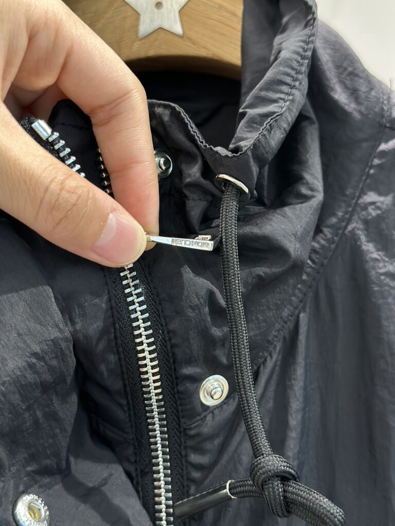 個性的 魅力的 心地よい コットン素材  モンクレール スーパーコピー 優良サイト 口コミ 夏薄手立体ラッシュガードジャケットコート