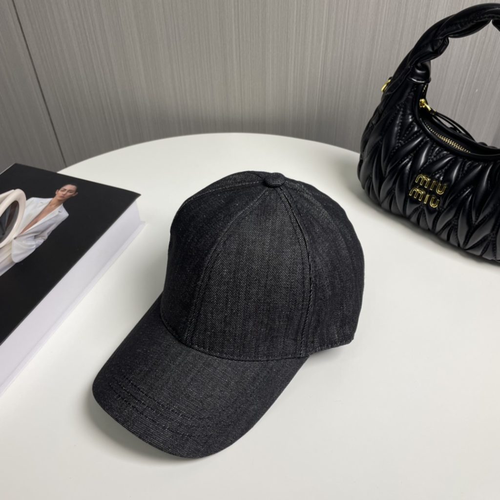 新作 入荷 格安 プラダ  コピー ベースボールキャップ ー純綿裏地、軽くて通気性が良いです