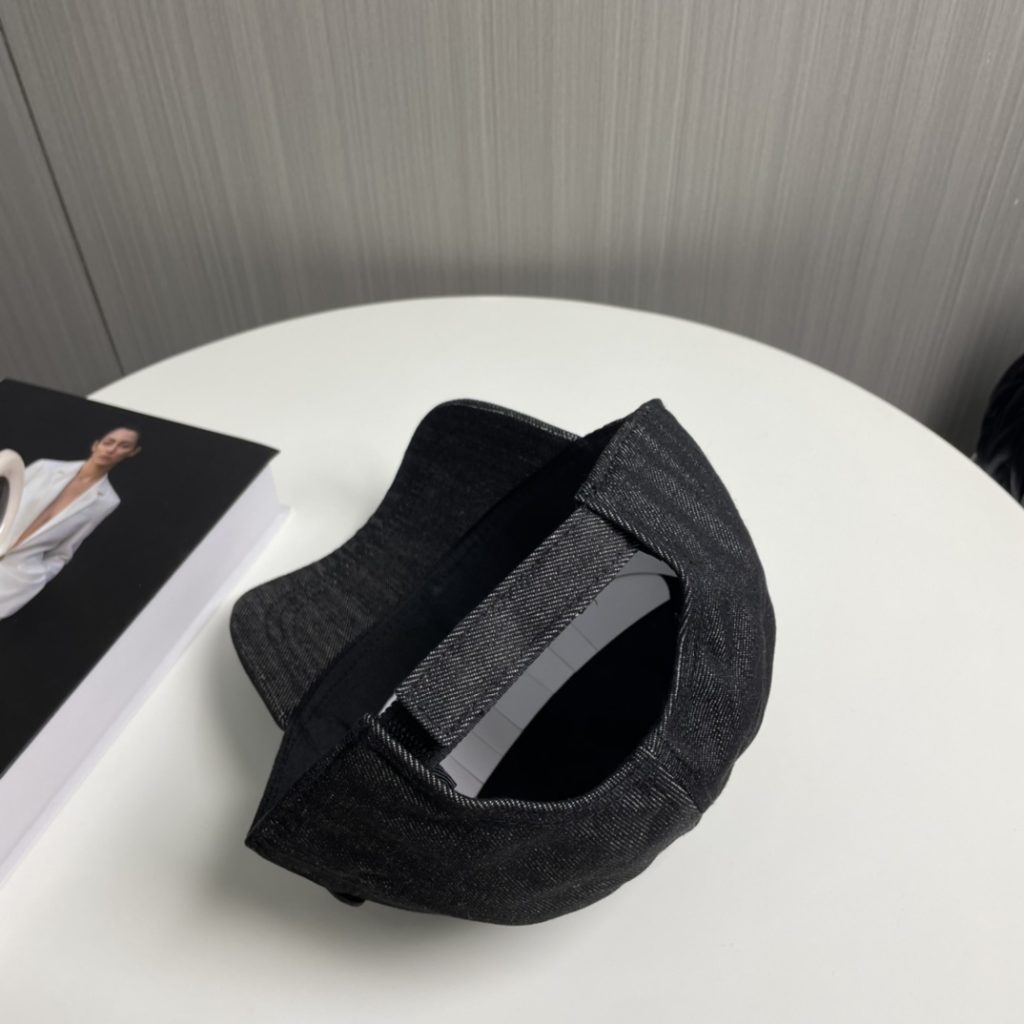 新作 入荷 格安 プラダ  コピー ベースボールキャップ ー純綿裏地、軽くて通気性が良いです