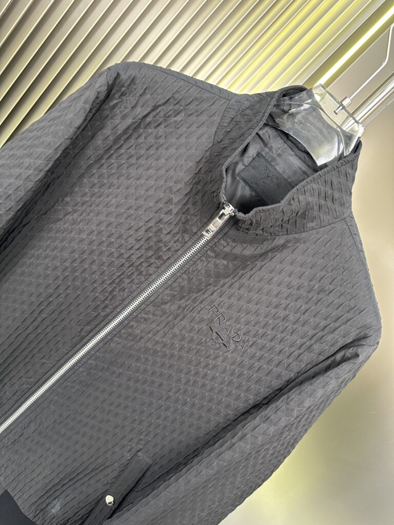 数量限定 爆買 プラダ スーパーコピー 優良サイト 口コミ 2024秋冬新作ベルベット入りジャケット