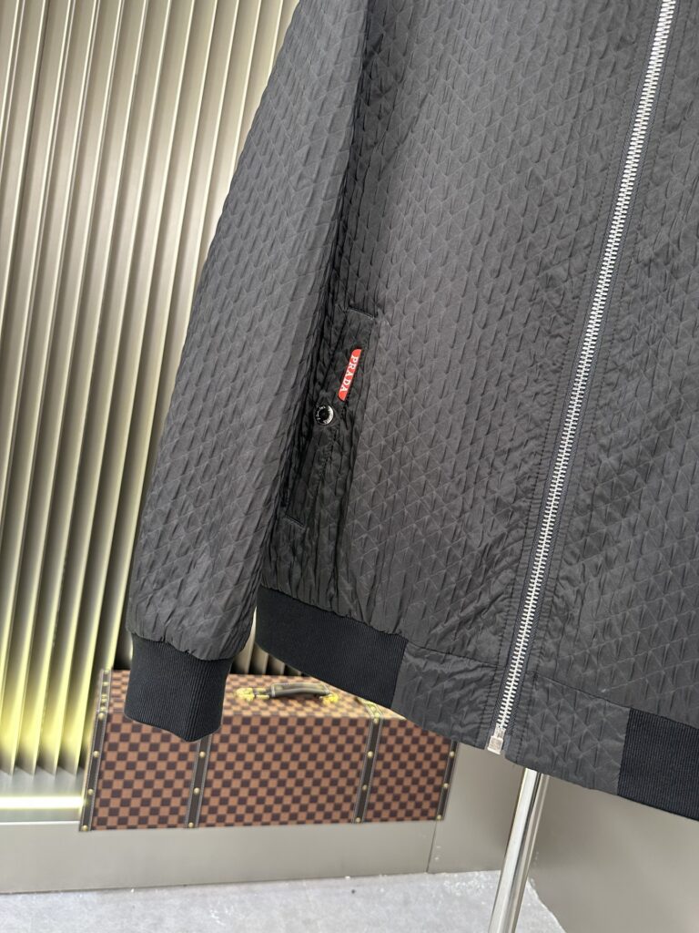 数量限定 爆買 プラダ スーパーコピー 優良サイト 口コミ 2024秋冬新作ベルベット入りジャケット