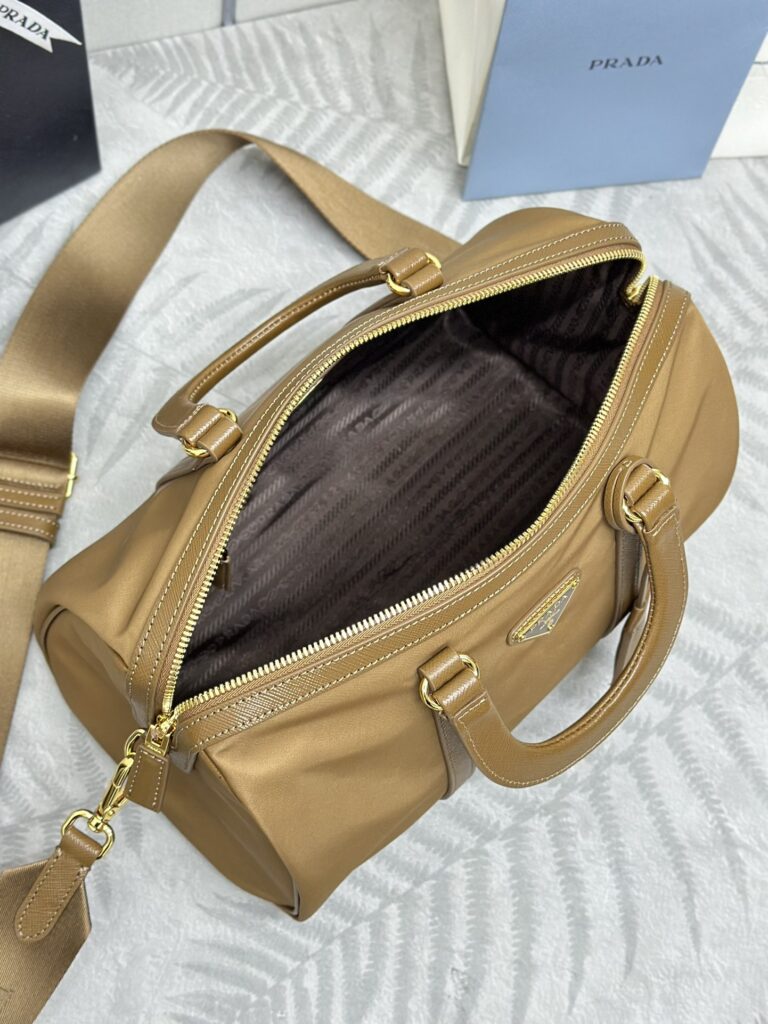 品質保証新作登場 プラダ スーパーコピー 新作  1BB233 カーキ ナイロンハンドバッグ