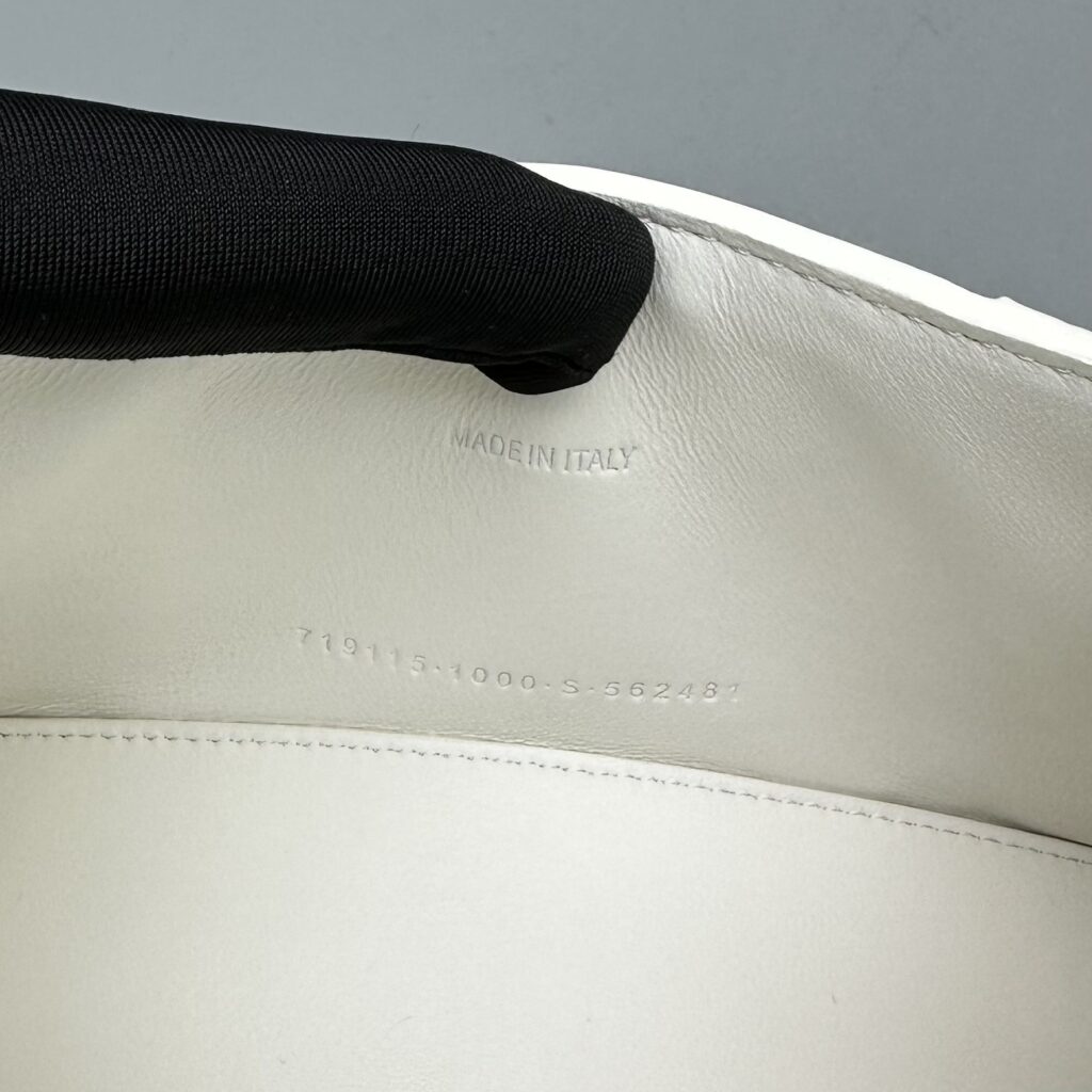 低価直輸入専門店 バーバリー スーパーコピー ワニ革ファスナーHourglass砂時計バッグ