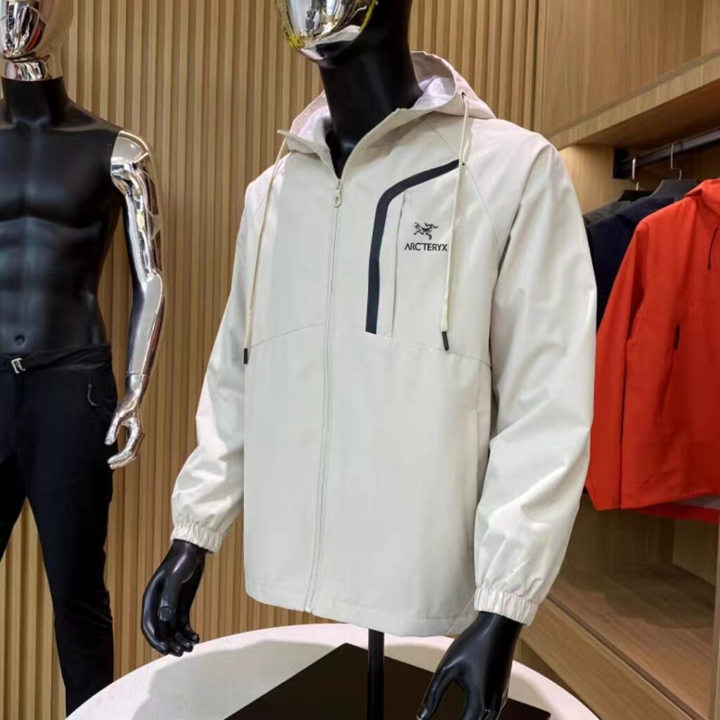  有名人の愛用品 アークテリクス スーパーコピー 優良サイト 口コミ  KADIN JACKET  メンズパーカ