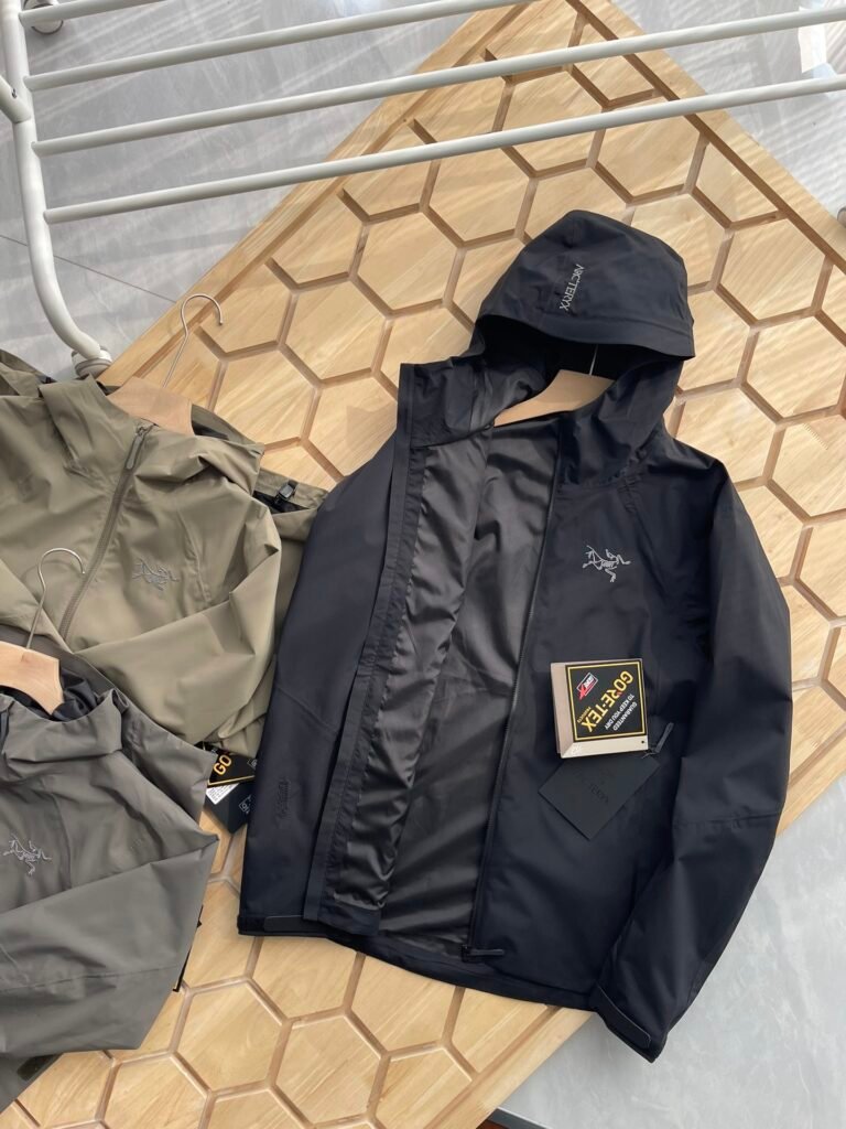 大活躍！存在感のある  アークテリクス n級品   SOLANO HOODY 防風防水通気性ブルゾン