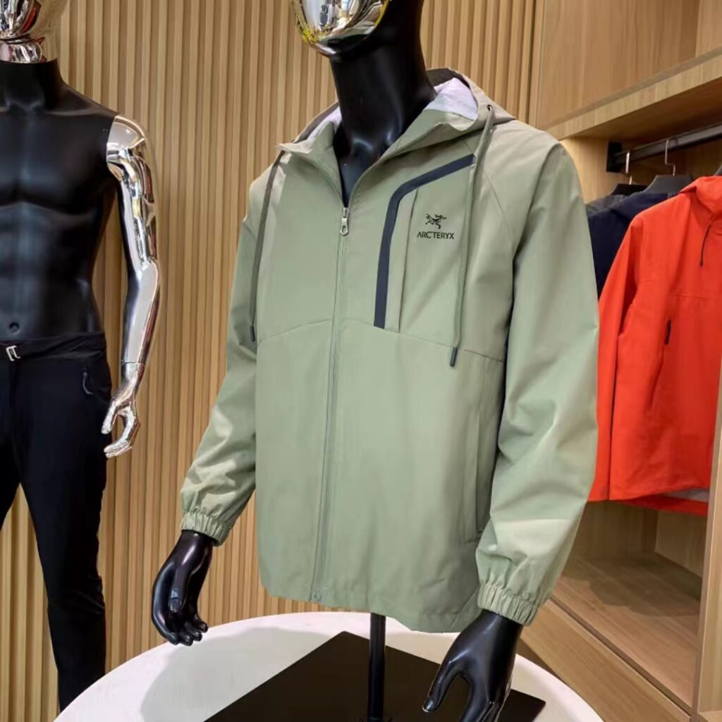  有名人の愛用品 アークテリクス スーパーコピー 優良サイト 口コミ  KADIN JACKET  メンズパーカ