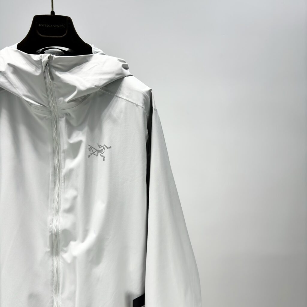  大特価！新商品!  アークテリクス  スーパーコピー 無地長袖  パーカジップブルゾンコート