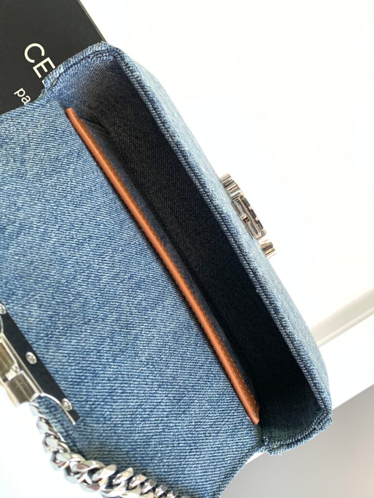 激安大特価最新作  セリーヌ n級品   TRIOMPHE PVC 牛革ショルダーバッグ 