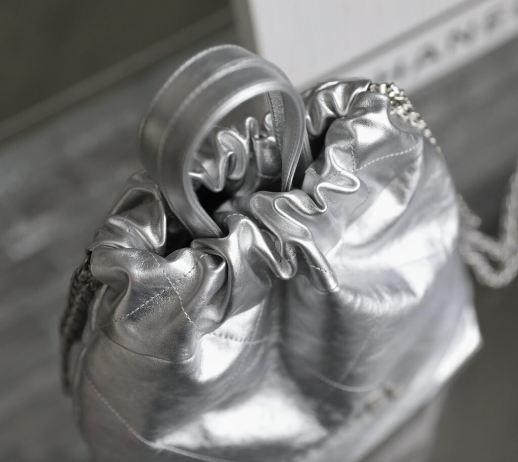  最安値人気  激安通販 シャネル  スーパーコピー 優良サイト 口コミ  Antiba ZP シルバー牛革デイパック 