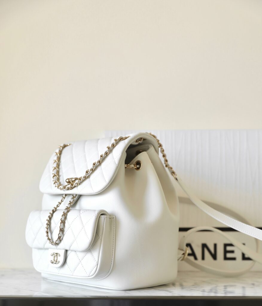  人気セール  激安販売  シャネル  偽物 23cシリーズ両肩チェーン小ランドセル