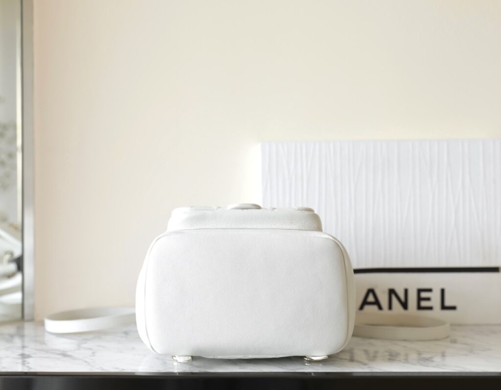  人気セール  激安販売  シャネル  偽物 23cシリーズ両肩チェーン小ランドセル