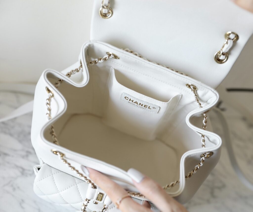  人気セール  激安販売  シャネル  偽物 23cシリーズ両肩チェーン小ランドセル